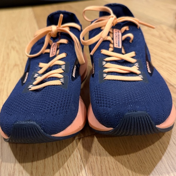 *Brooks Levitate 3 Mojolica Cantaloupe Sneakers Womens 6.5 B Blue Peach Running - Picture 5 of 8